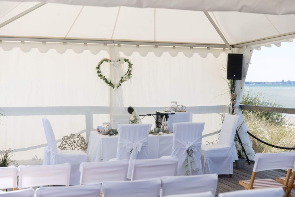 Geschmückte Pavillons